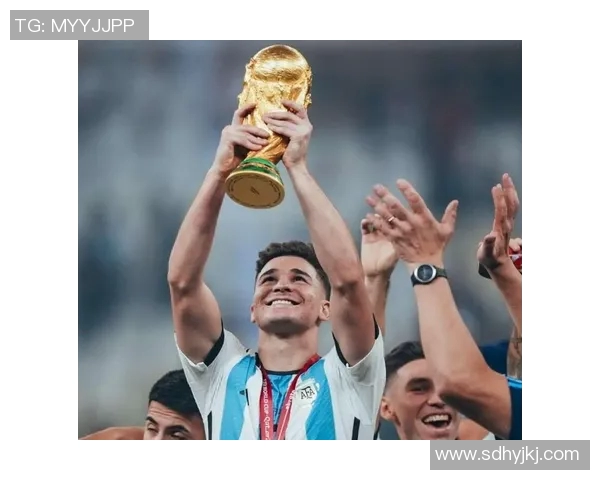 72号足球球星闪耀赛场展现非凡实力赢得球迷热烈掌声