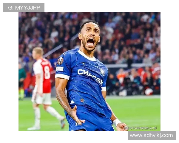 传奇美国足球球星的辉煌足迹与对足球文化的深远影响